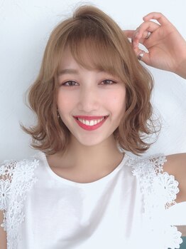 ロッソ うるま店(Rosso)の写真/大人女性らしい上品カラーを楽しむ。赤味を消し透明感を引き出す「アディクシーカラー」のグロウ感に夢中♪