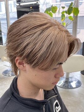 エデアンルクラ 下通(EDEAN Leclat) 熊本メンズカラー ハイトーンカラー ミルクティー MEN'S HAIR