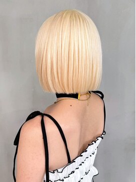 アルバム 銀座(ALBUM GINZA) ボブハイトーンミディアムホワイトベージュ_ba561821