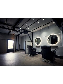 【近鉄八尾7分】グレー×ブラックが基調の大人の落ち着いた空間で、"あなただけの贅沢時間"をお届け◆