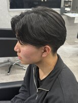 リオールバイニアウ(RE:ALL by Niau) MEN’S HAIR/サーフカール/刈り上げセンターパート/新田