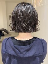 イーズ(e's)&nbsp;riko｜ボリューム抑えつつ、ちょっと強めボブパーマ