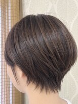 ナチュラ(Natur)&nbsp;襟足キュッと！美シルエットのくびれショートボブ
