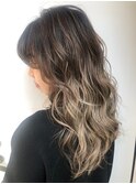 ライトニングベージュ×バレイヤージュ