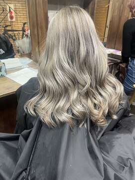 ラフ(LAFF) #バレイヤージュ#グレージュカラー#ボブウルフ#ココアベージュ