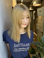 ジーナ(XENA) イエローブロンド　髪型別スタイル特集　渋谷