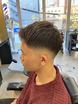 フランクスバーバーリザーブ 人形町店(FRANK’S BARBER RESERVE) ミドルスキンフェード
