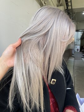 サヴィー(suvvy) ホワイトカラー/ハイトーン/ケアブリーチ