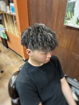 カットハウスパートツー 福井(CUT HOUSE Part2)&nbsp;ホワイトメッシュ × ツイスト