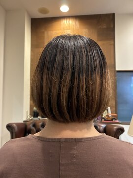 ボウベルズ ヘア アンド メイクアップ ドレッシング Bowbells hair&make up dressing ツートンカラーボブ