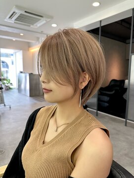 ビューエヒメ(VIEW EHIME) 20代30代40代くすみベージュマッシュショート