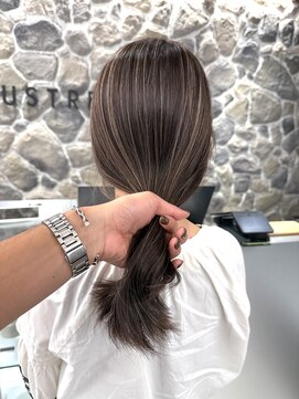 リュストル 町田(LUSTRE) 【色落ちが気にならない】極細ハイライト