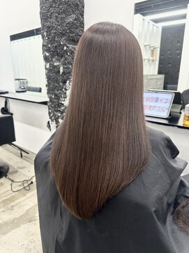 ココ 本八幡(KOKO) M黒髪小顔ヘアオリーブグレー艶髪クラゲヘアーココアベージュ