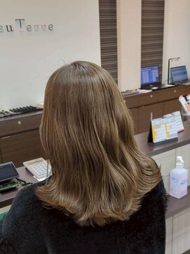 ブルーテーフ(Bleu Terre) 盛岡【白髪ぼかしハイライトベージュ】白髪を隠すから活かすへ◎