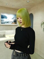ベルク(Berg)&nbsp;ハイトーンボブ　グリーン　イエロー　レイヤーカット