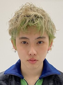 トリッカ シブヤ(TRICCA SHIBUYA) ライトグリーン×ハイトーンショートウルフ