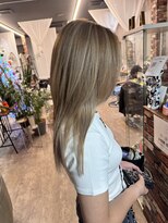 ルーナヘアー(LUNA hair)&nbsp;ハイライト/ハイトーン/ミルクティーベージュ/レイヤー/20代30代