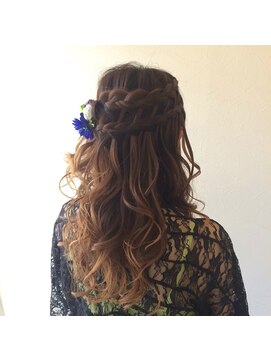 フラヴェス(floves) ♪ヘアアレンジ　ウォーターフォール♪
