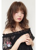 束ふわミディアムパーマスタイル