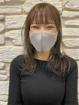 ビーワールド(B WORLD) 赤みを消したい方におすすめ◎オリーブベージュ【藤枝】