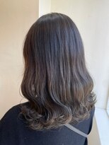 エンレイ(enRei) 大人かわいいチャコールグレージュくびれミディアム外ハネボブ
