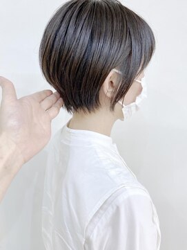 モリオ フロム ロンドン 成増店 【morio成増/ムラマツ】アッシュ耳かけショートボブ大人かわいい