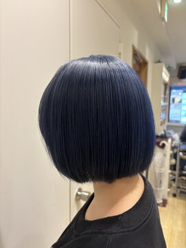 エイト新宿店(EIGHT shinjuku) ブルーカラー