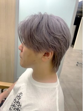 ユニ 江坂(Uni.) 前下がりセンターパートウルフ ラベンダーグレー