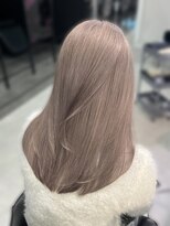 ジーナリア(Xena ria)&nbsp;《Kaho》ミルクティー　グレージュ　ホワイト　ケアブリーチ