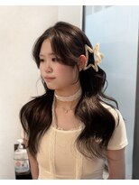 ビュー トウキョウ(VIEW TOKYO)&nbsp;韓国ヘア. ロングレイヤーカット. 顔まわりカット