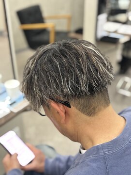 スウェル 稲毛店(Swell) MEN’S HAIR/サーフカール/刈り上げセンターパート/稲毛