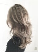 【Lead Hair】外国人風ブルーアッシュ　(バックスタイル)