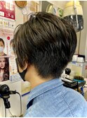 落ち着きのある横長めショート☆