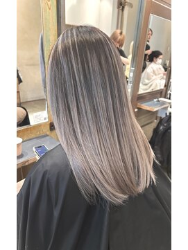 ローエ バイ デコ(Rohe by DECO) 【長谷川】バレイヤージュ/グレージュ