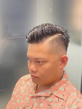 スカイシープレイス 錦糸町 ハードパートスキンフェード[錦糸町/理容室/バーバー/メンズ]