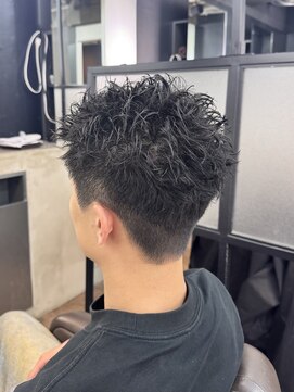 クロム トウキョウ ザ バーバー 新宿(CHROM TOKYO the Barber) スパイキーショート