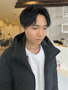 プラス ファースト ヘア(Plus 1st) ツイスパ×アップバング×ブルーブラック