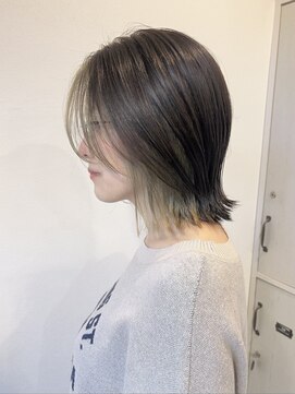 さりげなく、溶け込むインナーカラー