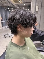 ハイプ(HYPE)&nbsp;フェザーパーマ/センターパート/シャドウパーマ/眉毛