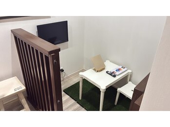 ラルジュ(Large.)の写真/キッズスペース完備。お子様とご一緒にご来店いただけます。