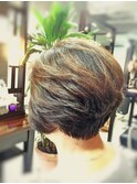 【CAN】クセっ毛を活かした、大人の前下がりグラデーションボブ