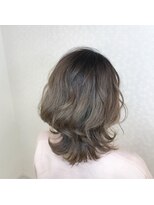 ヘアーアンドメイク ドレス(DRESS)&nbsp;アッシュグレーハイライト
