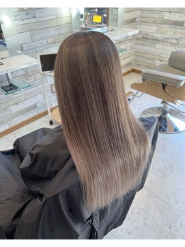 コーラル(Coral) Coral【バレイヤージュスタイル♪】