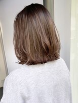 アイティー バイ アルバム 中野店(IT by ALBUM)&nbsp;シャドールーツロブ_外ハネボブセクションカラー_ba397121