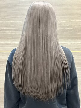 ラビス クローバー(Lovis clover) 艶髪シルバー/グレーベージュ/レイヤーロング/アッシュ