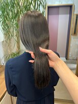 ナインスフロア(9NINTH FLOOR)&nbsp;暗めオリーブカラー/透明感マットグレージュ/艶感レイヤーカット