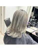 アイズ 本厚木(AIZU)&nbsp;シャドウルーツ/ホワイトシルバー