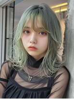 レヴ 草加店(LEV.)&nbsp;美髪 ホワイトブロンド 外ハネボブ ワイドバング