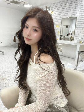 ロマーリ(LOMARLIE) レイヤーカット20代顔周りカットオリーブカラー岡山ロング