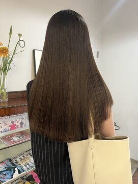 ヘアーアイストゥーレ(HAIR ICI TRE) ロング ストレート オリーブベージュ 髪質改善 担当阿知波